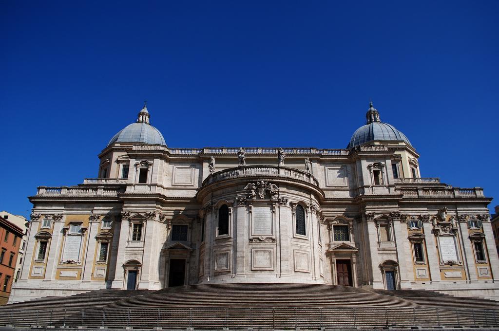 مبيت وإفطار Le Poesie Di Roma المظهر الخارجي الصورة